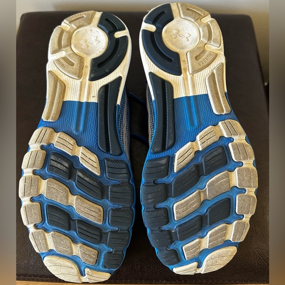 Under Armour - speedform velocity shoe- size US 8.5 - Picture 4 of 9